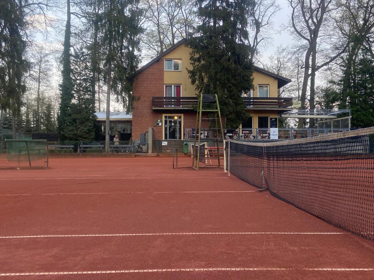 Hotel Houstka Brandýs nad Labem-Stará Boleslav Buitenkant foto